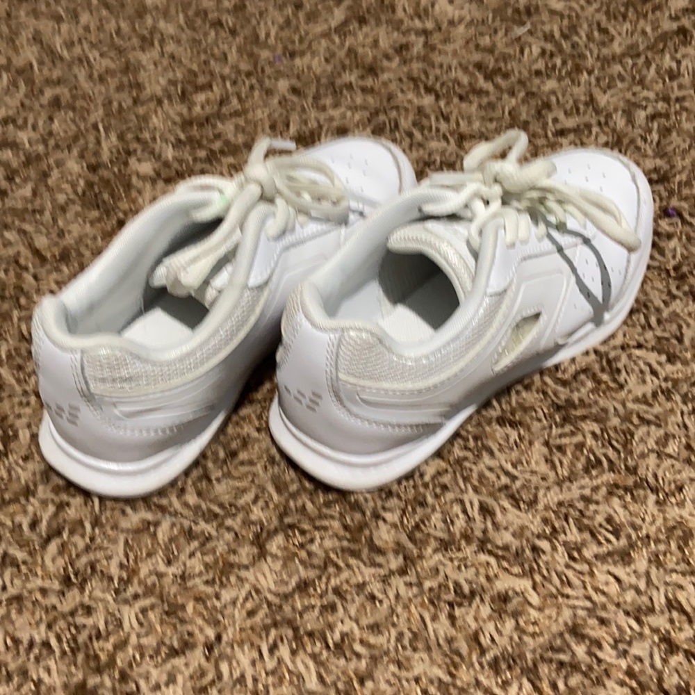 Girls Cheer Shoes size 13.   Great shape.